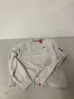 NIKE SWEATSHIRT IN GREY SIZE M