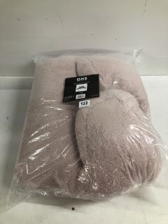 OHS TEDDY CUDDLE CUSHION IN BLUSH