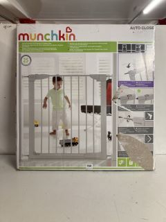 MUNCHKIN AUTO CLOSE SAFETY GATE