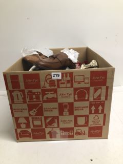 BOX OF ASSORTED FOOTWEAR IN VARIOUS SIZES AND DESIGNS