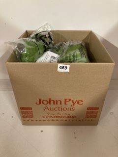 BOX OF ASSORTED ITEMS TO INCLUDE CROPPED TEXTURED COW IN GREEN