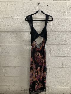 WOMEN'S DESIGNER DRESS IN BLACK FLORAL - SIZE L - RRP £88