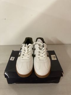 BEN SHERMAN WELLER IN WHITE SIZE 12