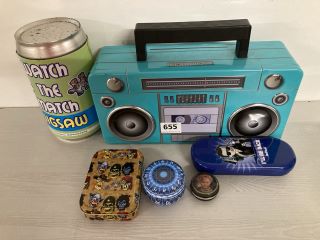 QTY OF ASSORTED COLLECTABLE METAL TINS TO INCLUDE STEREO TIN