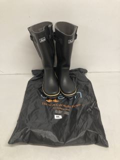 PAIR OF JILEON THE WIDE CALF WELLIES IN BLACK - SIZE UK 6