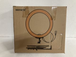 NEEWER RING LIGHT