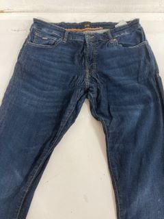 MEN'S BOSS JEANS SIZE:34/32