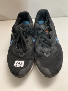 NIKE RUNNING SHOES SIZE:9.5