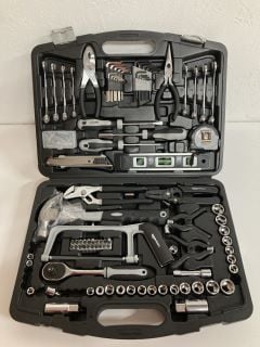 BASICS TOOL SET & CASE