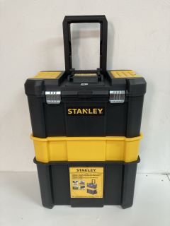 STANLEY ESSENTIAL ROLLING WORKSHOP WITH METAL LATCHES