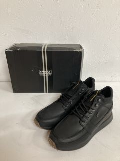 BARBOUR B.INTL ADAMS SHOES SIZE:9