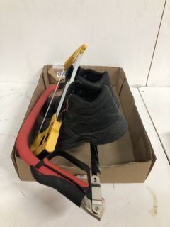 QTY OF ASSORTED ITEMS INC SIZE 10 WORK BOOTS