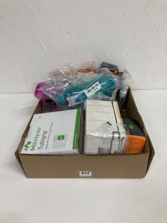 BOX OF ASSORTED ITEMS INC WATER BOTTLES, NUPO DIET SHAKES