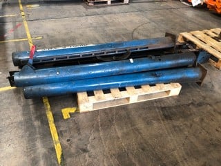 BLUE COLOURED 3 TON BRANDBURY HYDRO-ELECTRIC LIFTMASTER MK1 RAMP LIFT SERIAL NUMBER: 735/14948