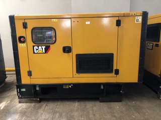 2019 DE88E0 CATERPILLAR 88kVA STANDBY DIESEL GENERATOR SET 3 PHASE 50HZ 127A 230V - 440V 3.3L DIESEL ENGINE - RRP £16447