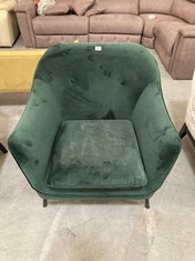 VELVET ARMCHAIR IN EMERALD GREEN