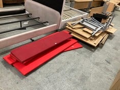 3 X PALLETS OF ASSORTED DESKS AND OFFICE FURNITURE TO INCLUDE RED OFFICE DIVIDERS