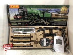 HORNBY THE FLYING SCOTSMAN 1:76 SCALE 00 GAUGE TRAIN SET R1255M - RRP £249