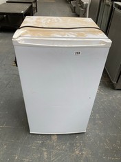 UNDER COUNTER FRIDGE IN WHITE