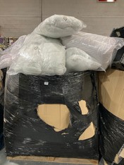 PALLET OF ASSORTED BEDDING TO INCLUDE PAIR OF HOTEL LIKE PILLOWS (KERBSIDE PALLET DELIVERY)