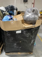 PALLET OF ASSORTED ITEMS TO INCLUDE DARK GREY PADDED FURNITURE CUSHIONS (KERBSIDE PALLET DELIVERY)