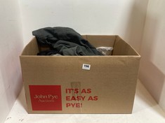 BOX OF ASSORTED ADULT CLOTHING TO INCLUDE D-PROJECT CARGO SHORTS GREY SIZE 4XL