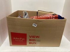 BOX OF ASSORTED HOUSEHOLD ITEMS TO INCLUDE DAY PLUS HOT AIR GUN JR1815