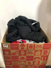 BOX OF ASSORTED ADULT CLOTHING TO INCLUDE BRAVE SOUL LDN FUNNEL NECK PUFFER JACKET BLACK SIZE SM