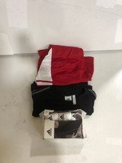 3 X ASSORTED ADIDAS CLOTHING TO INCLUDE 1/4 ZIP TRACK TOP RED/WHITE SIZE 2XL