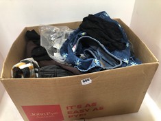 BOX OF ASSORTED ADULT CLOTHING TO INCLUDE LUCY & YAK DENIM JEANS BLUE WITH FLOWERS SIZE 32R