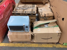 PALLET OF ASSORTED MICROWAVES TO INCLUDE SWAN RETRO 20L 800W MICROWAVE OVEN BLUE (KERBSIDE PALLET DELIVERY)