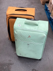 2 X IT LUGGAGE MEDIUM SUITCASES - MIXED COLOURS - MINT GREEN AND YELLOW