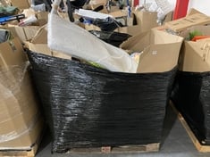 PALLET OF ASSORTED ITEMS TO INCLUDE GIANT 4 IN A ROW GAME SET (KERBSIDE PALLET DELIVERY)