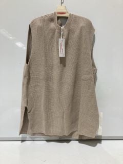 A QTY OF THE WHITE COMPANY CLOTHES TO INCLUDE COTTON RIB CREW NECK SLEEVELESS JUMPER EXTRA LARGE BISCUIT TOTAL RRP £376