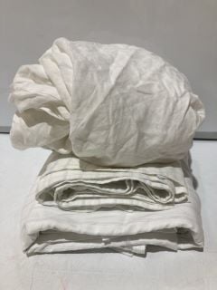 A QTY OF ASSORTED WHITE COMPANY BEDDING - WHITE