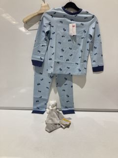 A QTY OF THE WHITE COMPANY CLOTHES TO INCLUDE STAR STRIPED PYJAMA 7-8YR WHITE/GREY TOTAL RRP £120