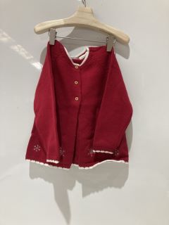 A QTY OF THE WHITE COMPANY CLOTHES TO INCLUDE SNOWFLAKE EMBROIDERED CARDIGAN 3-4YR RED TOTAL RRP £154