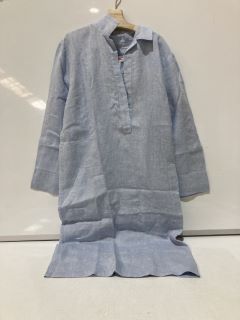 A QTY OF THE WHITE COMPANY CLOTHES TO INCLUDE LINEN STRIPE KIMONO SHIRT 18 BLUE STRIPE TOTAL RRP £394