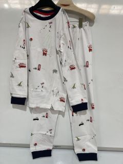 A QTY OF THE WHITE COMPANY CLOTHES TO INCLUDE BUNNY POM POM PYJAMA 7-8YR WHITE TOTAL RRP £126