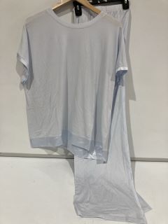 A QTY OF THE WHITE COMPANY CLOTHES TO INCLUDE OVERSIZED WAFFLE JERSEY LOUNGE PJ SET XL CLOUD MARL TOTAL RRP £273