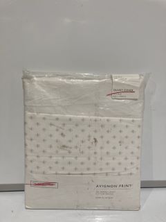 A QTY OF THE WHITE COMPANY ITEMS TO INCLUDE FARLOW CUSHION COVER MINK SMALL RECTANGLE TOTAL RRP £123