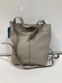 A QTY OF THE WHITE COMPANY ITEMS TO INCLUDE LEATHER PHONE NECK POUCH ONE SIZE TAN TOTAL RRP £300