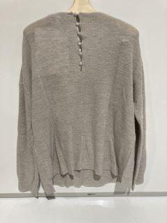 A QTY OF THE WHITE COMPANY ITEMS TO INCLUDE MENS RIB ZIP THROUGH WITH CASHMERE XL PALE GREY MARL TOTAL RRP £327