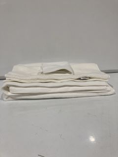 A QTY OF ASSORTED WHITE COMPANY TOWELS