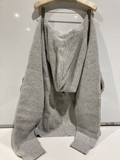 A QTY OF THE WHITE COMPANY ITEMS TO INCLUDE MENS LUXURY CASHMERE RIBBED HOODIE XL PALE GREY MARL TOTAL RRP £453