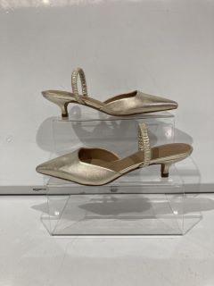 A QTY OF THE WHITE COMPANY ITEMS TO INCLUDE METALLIC SLINGBACK KITTEN HEEL 37 CHAMPAGNE TOTAL RRP £208