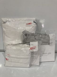 A QTY OF THE WHITE COMPANY ITEMS TO INCLUDE HIGHBURY OXFORD PILLOWCASE WHITE SUPERKING TOTAL RRP £206