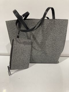 A QTY OF THE WHITE COMPANY ITEMS TO INCLUDE HERRINGBONE FELT SHOPPER ONE SIZE GREY TOTAL RRP £59