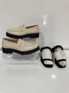 A QTY OF THE WHITE COMPANY ITEMS TO INCLUDE LEATHER CHUNKY LOAFER 37 CREAM TOTAL RRP £238