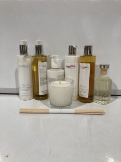 A QTY OF THE WHITE COMPANY ITEMS TO INCLUDE THE COLLECTION DIFFUSER KIT - TOTAL RRP £180